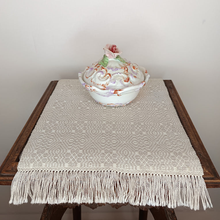 Napperon écru coton/lin et soie.