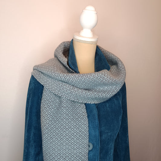 Echarpe Laine/Alpaga gris et bleu clair.
