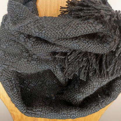 Col de laine noir – tissage artisanal mérinos et alpaga