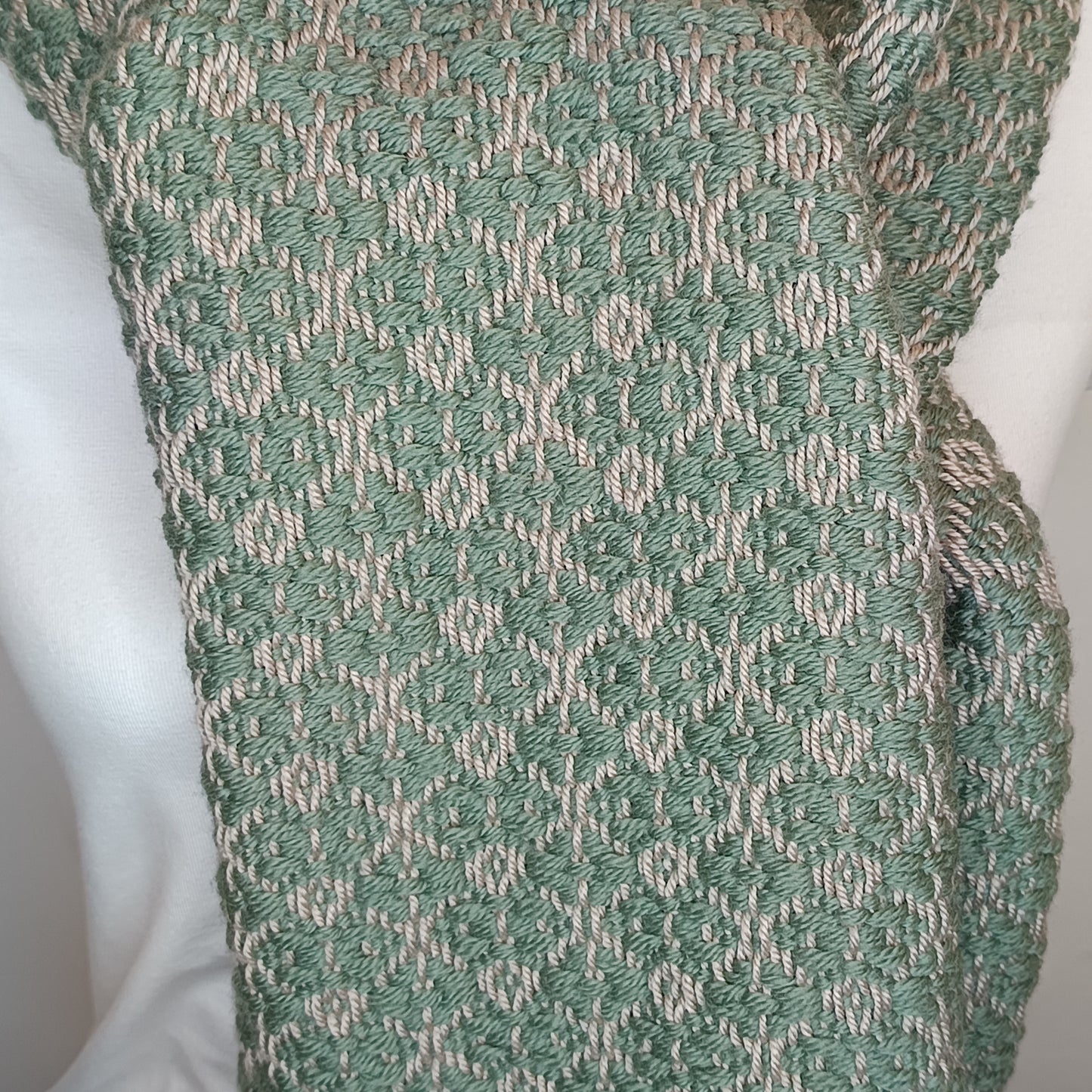 Echarpe Soie et Mérinos - ficelle et vert- tissage artisanal