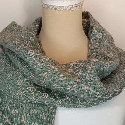 Echarpe Soie et Mérinos - ficelle et vert- tissage artisanal