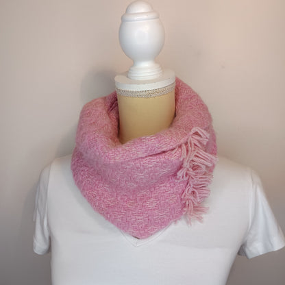 Col de laine rose en mérinos, alpaga et soie tissé à la main