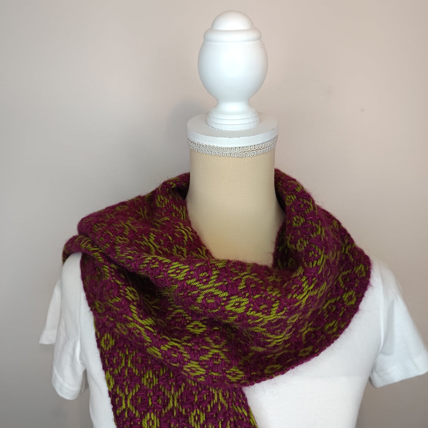 Echarpe vert et fuchsia en Mérinos, Soie et Baby-Alpaga - Tissage artisanal